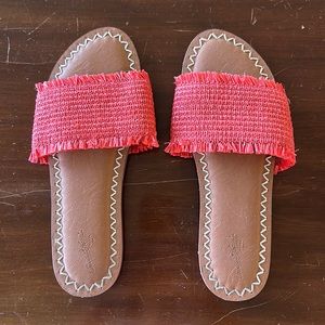 Universal thread women’s slides with orange raffia in size 7